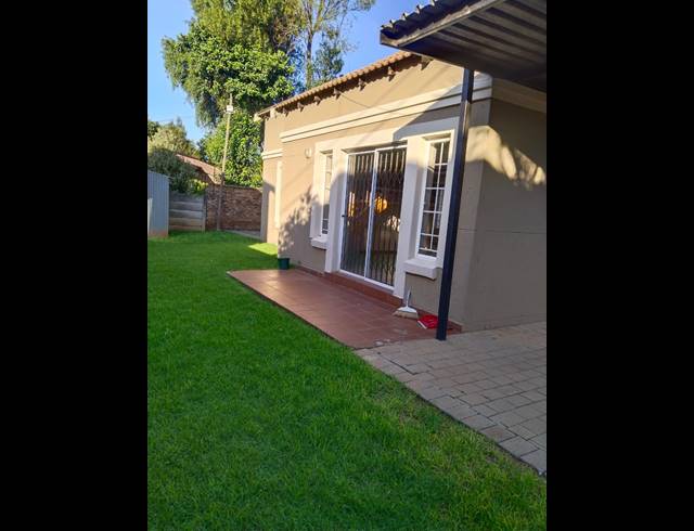 3 bed property to rent in TERENURE